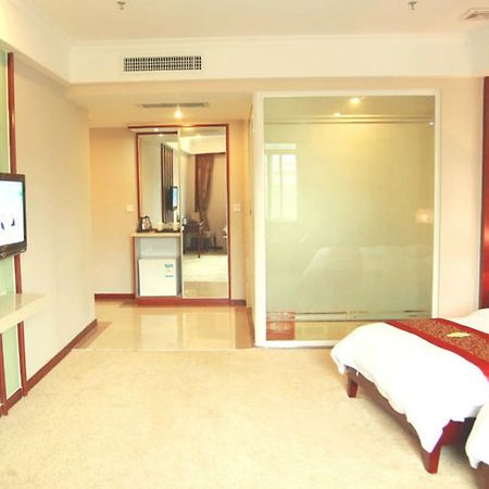Guangzhou Yuncheng Hotel Экстерьер фото