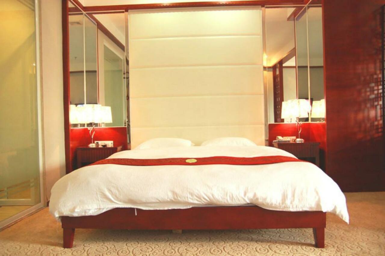 Guangzhou Yuncheng Hotel Экстерьер фото