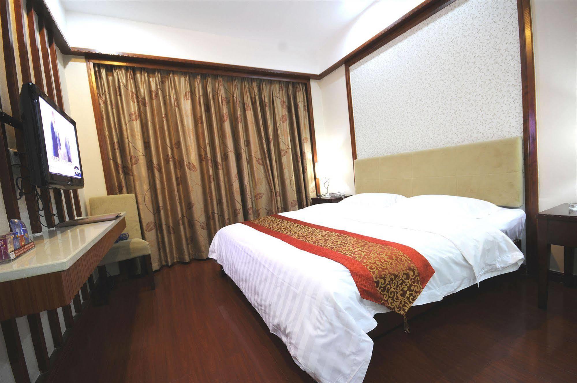 Guangzhou Yuncheng Hotel Экстерьер фото