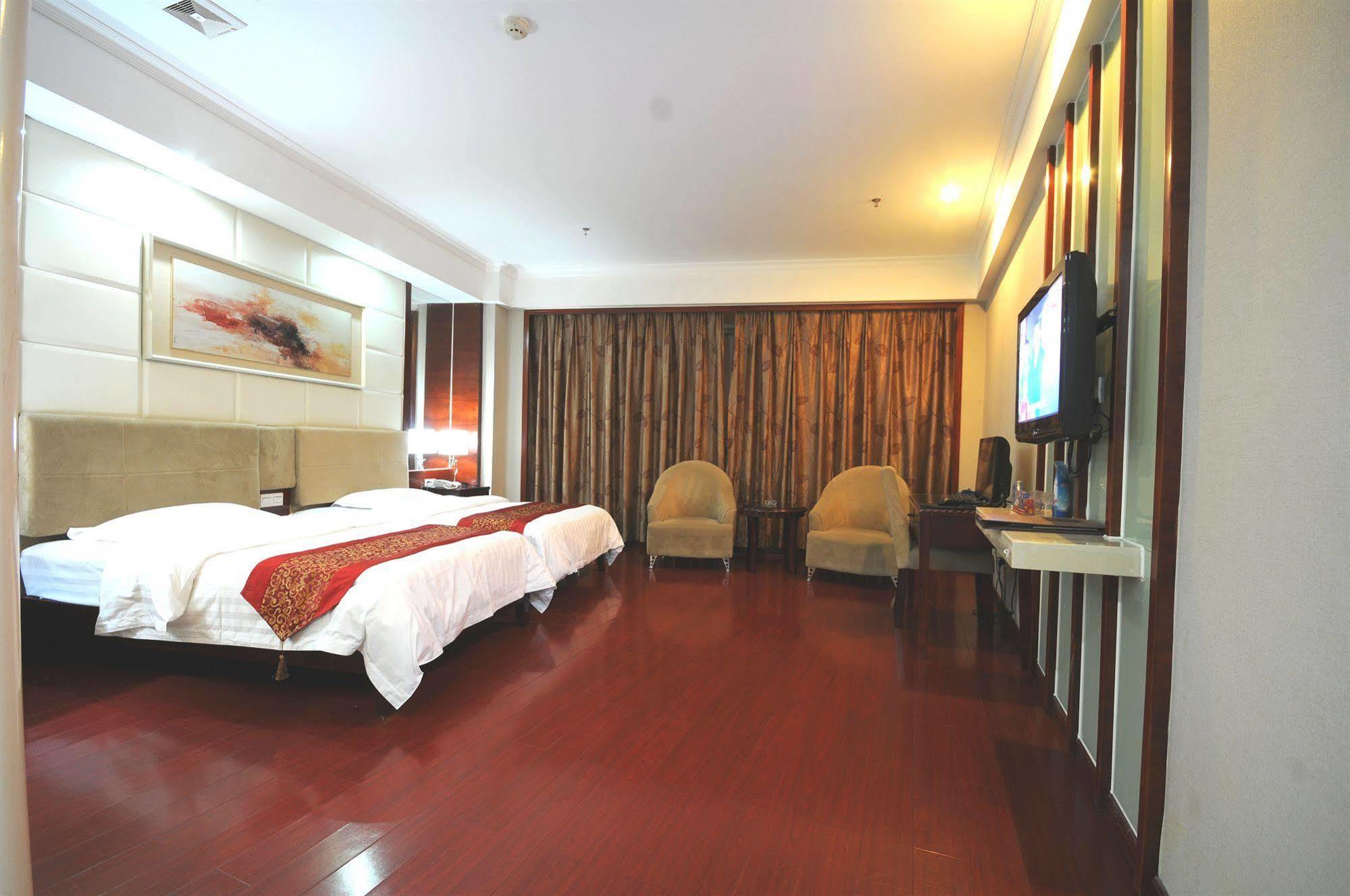 Guangzhou Yuncheng Hotel Экстерьер фото
