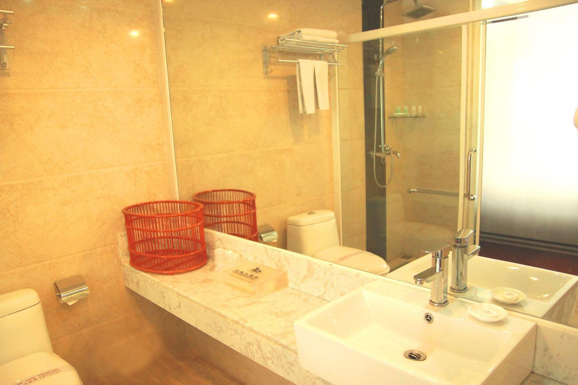 Guangzhou Yuncheng Hotel Экстерьер фото