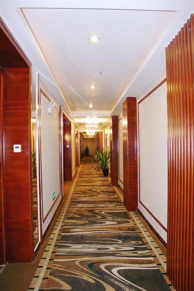Guangzhou Yuncheng Hotel Экстерьер фото